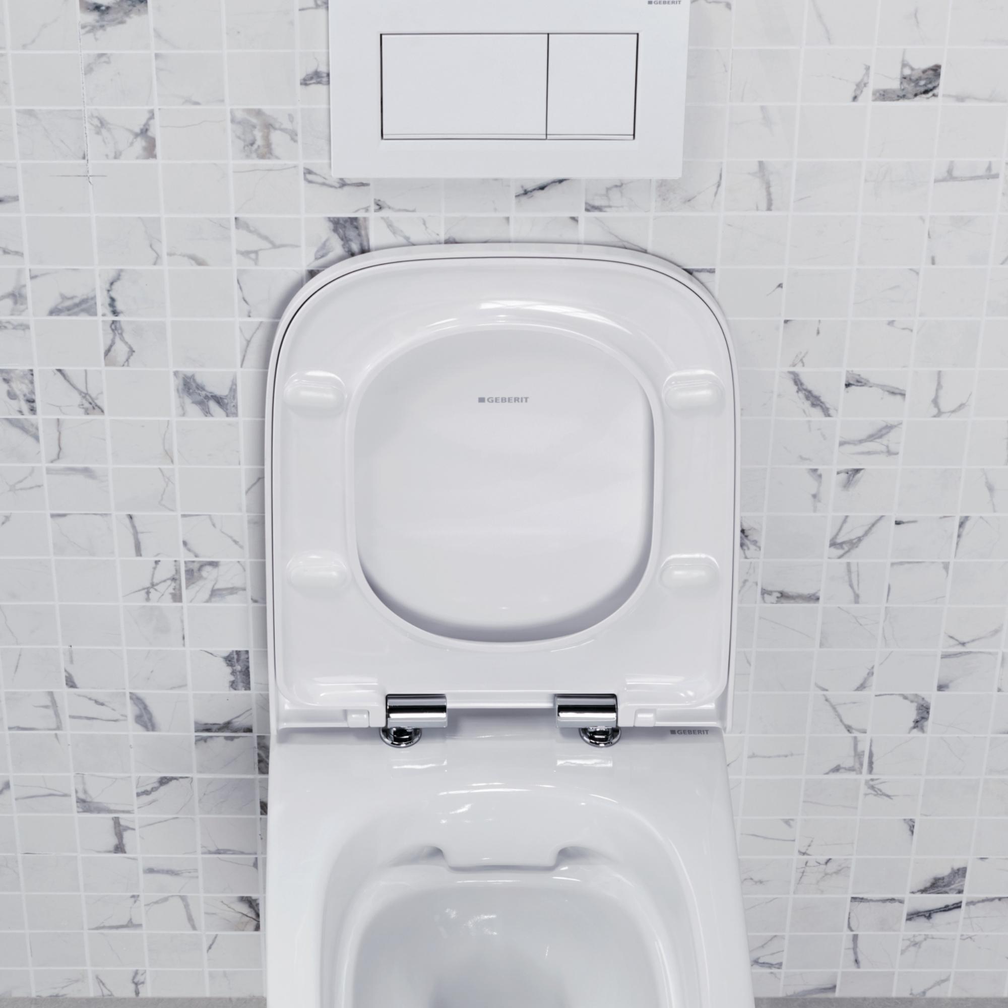 Geberit Smyle Rimless Wall Hung Pan & Soft Close Seat