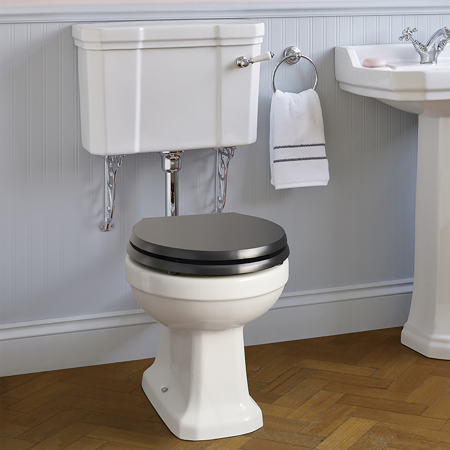 Ideal Standard Waverly Black Toilet Seat