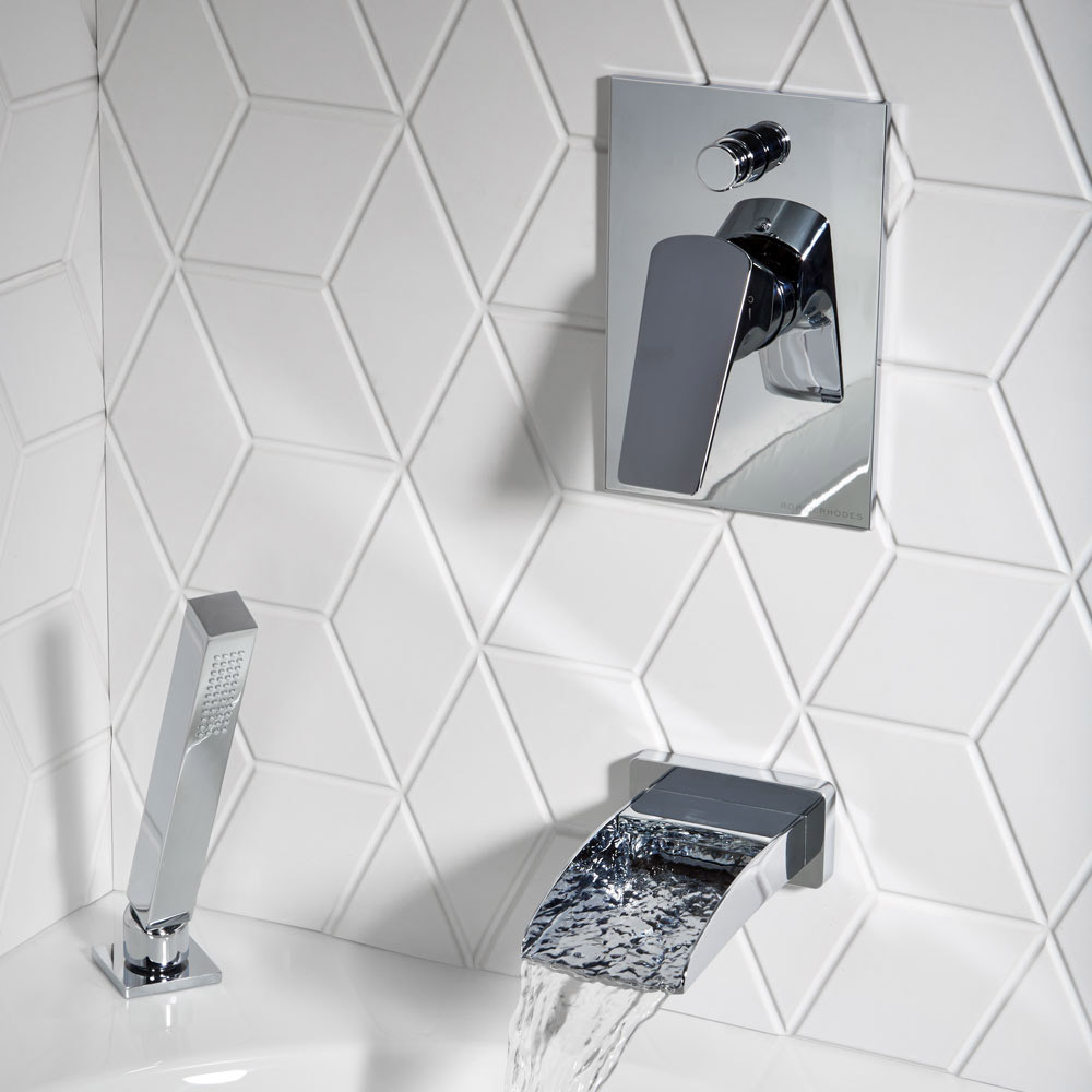 Roper Rhodes Sign Square Bath Mounted Shower Kit