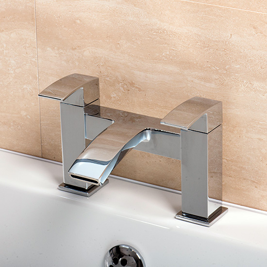 Vellamo City Waterfall Bath Filler Tap