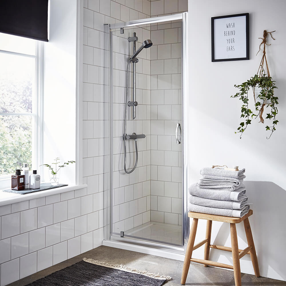 Harbour i5 5mm Pivot Shower Door & Optional Side Panel